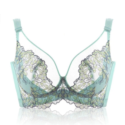 文胸前几天收到的,当时拍的时候还怕买回来穿上不合适,所以 特意等几天才来评论的,穿上感觉挺舒服的,布料摸起来很舒服,还会回购~ 文胸前几天收到的,当时拍的时候还怕买回来穿上不合适,所以 特意等几天才来评论的,穿上感觉挺舒服的,布料摸起来很舒服,还会回购~