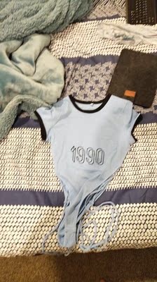 喜欢喜欢，这个衣服真的非常适合我的风格，这个价格，这个质量没的说，绝对会回购