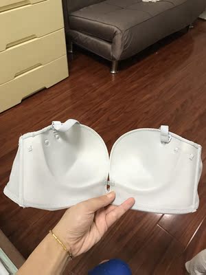 非常好,一直都穿这个款式,胸型衬托得很好,也不往上拢,就是自己胸太小,以前穿70b.生完小孩后现在穿70a.70b穿上更好看 非常好,一直都穿这个款式,胸型衬托得很好,也不往上拢,就是自己胸太小,以前穿70b.生完小孩后现在穿70a.70b穿上更好看