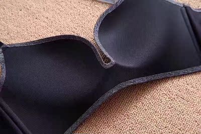 衣服收到了，快递很快。这个内衣好朋友穿了很舒服也很挺，我就要了链接来。真的很好穿，比以前买的都舒服太多了。没想到网上还能买到这么合适的内衣！谢谢店家