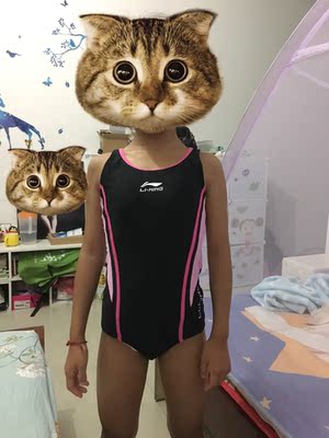 布料厚实，大小正好，服帖