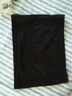 质量超级好，M号是有点短了（?），物流挺快的，挺裹臂部的，穿起来有精神，提气质，外面再套大衣，注意一点，几乎没什么