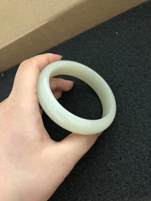 大家谈谈碧玉尊的玉怎么样,他家的玉假不假,实体店在哪里