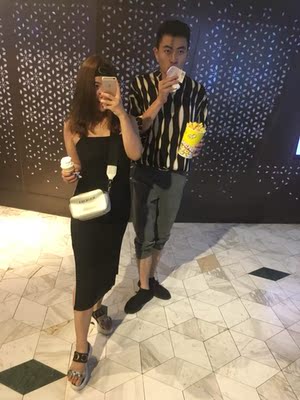 昨天下单、一大早就到了，很惊喜的颈链，完美