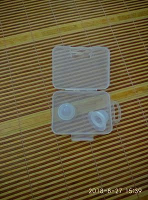 宝贝收到,洗干净马上放入水中煮,收纳盒也用热水烫 ,刚开始试带无放润肤乳,感觉有些拉痛,后来用了孕妇橄榄油擦过乳头四周,再重新配带感觉好多了,轻轻松松就把乳头拉出来,希望用一段时间有效果,等BB出世方便喂奶!! 宝贝收到,洗干净马上放入水中煮,收纳盒也用热水烫 ,刚开始试带无放润肤乳,感觉有些拉痛,后来用了孕妇橄榄油擦过乳头四周,再重新配带感觉好多了,轻轻松松就把乳头拉出来,希望用一段时间有效果,等BB出世方便喂奶!!