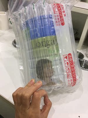 我家宝宝之前喝的国版的贝拉米，后来在果果家买的澳版贝拉米，一直在她家买的，奶粉日期新鲜，包装到位，后续还会继续回购。