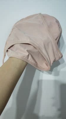 颜色有点色差，但是能够接受吧，搭配白色泳衣穿的98斤160穿这个刚好，不大不小。