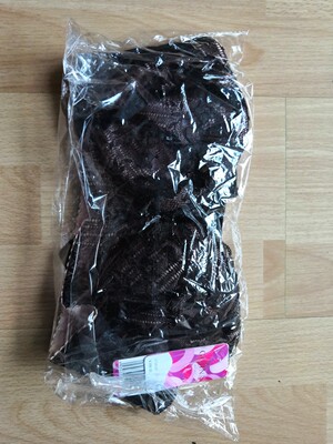 质量一般般吧，穿着不聚拢，是棉的