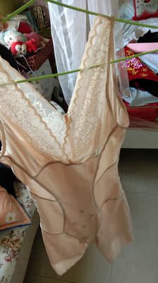 非常舒服，再美容院买了一件花了四百多，居然一模一样，要不是买小了也不会再买，结果一模一样，以后再也不去美容院花冤枉钱了。