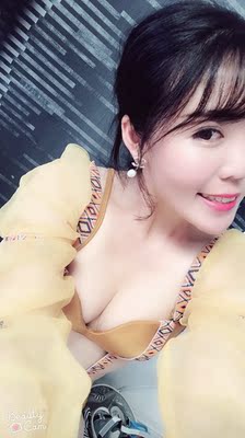 超级喜欢这家店 服务态度非常好 给个大大的赞👍 因为我前后大小调换了俩次 店主都毫不犹豫的给我调换 非常感谢🙏 质量也没问题 祝小店生意兴隆 以后买泳衣就认准你家的了