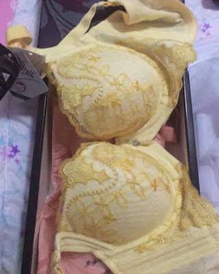 小主们！非常实用的价格。添加卫V星X；工众号 最好省钱，买的，很便宜，相当划算。质量棒棒哒！挺满意的一直穿的是这个牌子的，感觉还不错，应该是正品，这款穿起来还是比较舒服的还不错，真的是没有海绵的，以后就在你家买了