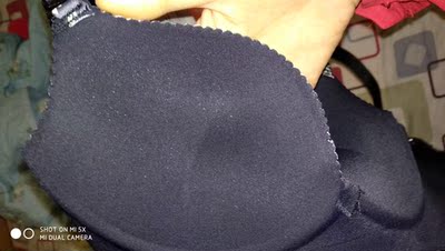 非常好，聚拢效果不错，自从断了奶，就没有再见过沟了，虽然胸很小，但是这件内衣又让我重有自信啊，而且也不是特薄的厚，不会让胸看起来像下垂了一样，真的非常喜欢，会再买一件！