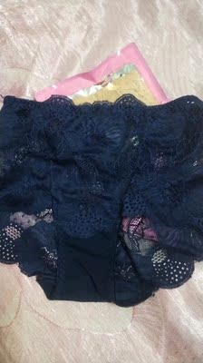 宝贝很好的,时尚带点花纹很漂亮,最主要客服服务态度超好,我已经是回头客了,还要继续做他家的老朋友 宝贝很好的,时尚带点花纹很漂亮,最主要客服服务态度超好,我已经是回头客了,还要继续做他家的老朋友