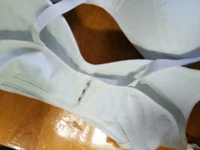 质量很好，不是容易变形的那种。物流也很快。