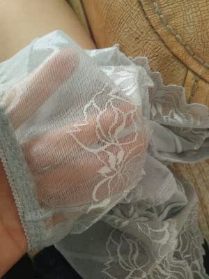 独立包装，还有一个收纳袋，内裤真的好柔软，不是那种粗粗的纱，好喜欢，已经下水洗了，下水都摸着滑滑的，很舒服，黑色有点掉色，正常的，已经关注了，以后的内裤就你家了