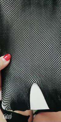 丝袜质量特别好。摸起来手感舒服，快递也特别给力，快两天就到货了，必须好评