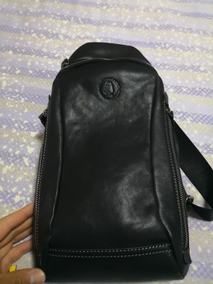 火爆的暇步士男包怎么样，质量很差是真的吗