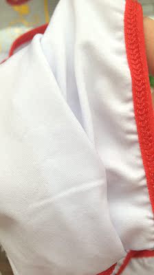 内裤设计的超有感觉，设计师太牛了。让我们更亲密了！紧紧靠着，不一样的感觉！