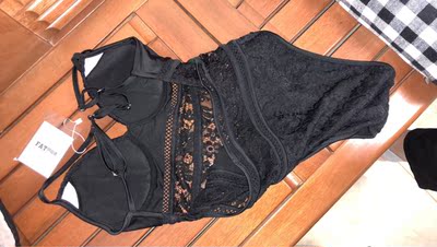 身高170 体重65kg大小合适 就是胸部有点空早知道不买带钢圈的了 面料很精致 值得买