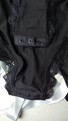 好看的背杀款式,弹性可以,穿上俏皮又性感,钮扣开档方便穿着 好看的背杀款式,弹性可以,穿上俏皮又性感,钮扣开档方便穿着