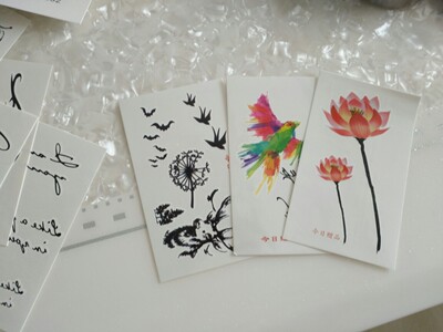 图案漂亮，看着很不错。谢谢赠品