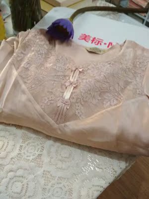 宝贝收到了，很激动，做工精细，颜色好看，质量也还好，就是有点小贵。很期望穿在身上的感觉