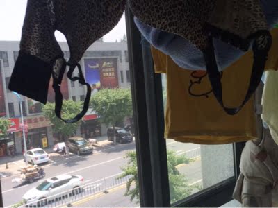 质量不错，没有退色，干了以后穿穿看，好再买一套