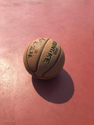 真实使用感受鸿克篮球怎么样,鸿克质量如何,值得入手吗