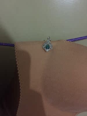 内衣挺好的，不褪色入手一黑一肤色，还送个两个颜色的排扣，棒