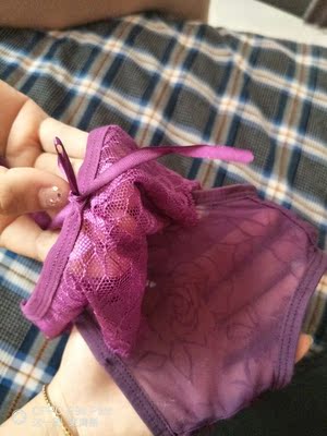 内裤花都掉了，有一条脱丝