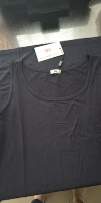 衣服面料很好，很光滑，还没有穿应该不错的