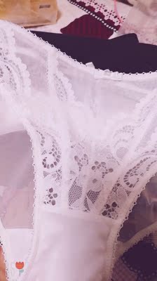 没有色差,挺小巧可爱的,蕾丝做工不错,比想象中的好。点赞(。ò ∀ ó。) 没有色差,挺小巧可爱的,蕾丝做工不错,比想象中的好。点赞(。ò ∀ ó。)