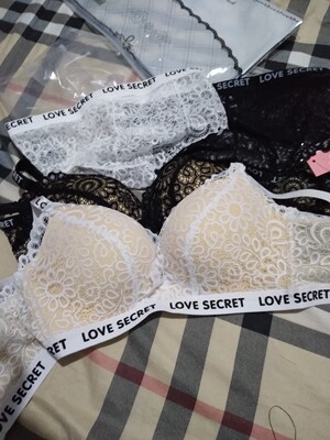 宝贝收到了，物流很快，东西质量很好，摸上去柔柔的，很舒服，非常满意的一次购物！