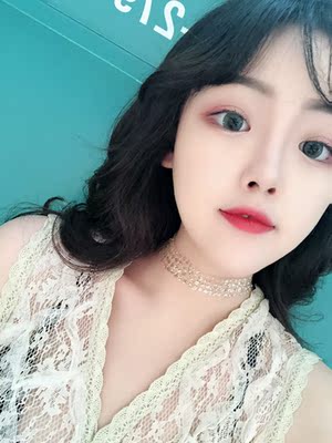 衣服很喜欢 只能手洗 因为扣子是珍珠的洗衣机洗不了 感觉70块钱买这件纱还是有点划不来 习惯好评！在她家买了很多次了！