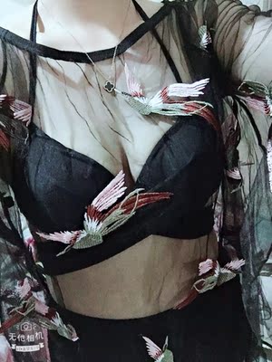 买了两套，留下这一套，裤子腰比较舒服，不会把肚子勒出来