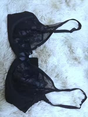 太好穿了  很轻薄显得人没那么胖 大胸显小了些 走路胸部不会晃动 值得再拍