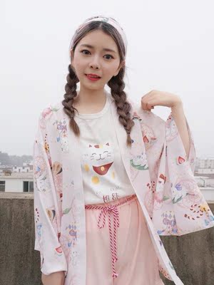 本来买的草莓三点式，后面觉的还是和服好看，实物收到很惊喜，美呆了！海德娜娜家的衣服质量都很哈，种草拉~ヾ|≧_≦|〃