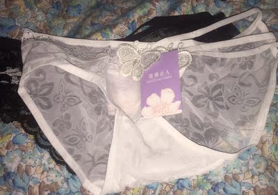 面料花色都很漂亮，也性感，在他家买了好多，值得大家去店铺看看