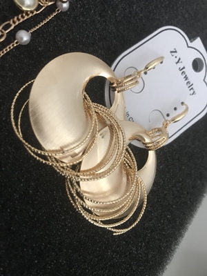 真心好看！美！朋友推荐来的，成功入坑哈哈