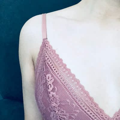 真的炒鸡炒鸡好看！！被我朋友说成情趣内衣了哈哈哈！穿起来很舒服呢~