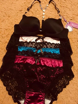 [图片]宝贝很漂亮，又性感，又不缺失可爱，身高164体重105穿L号正好，酒红色和紫的太美了！蛮不错的。内裤质量还是很好的，穿着也舒服，摸起来手感也不错穿在身上挺舒服的！样子！颜色款式也是我喜欢的！第一次买！非常满意！下次还会光顾