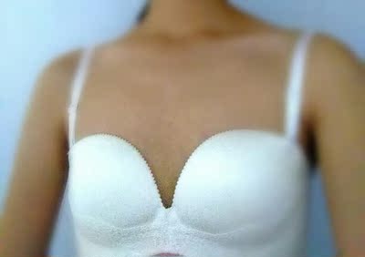 挺好的，肩带可拆卸。