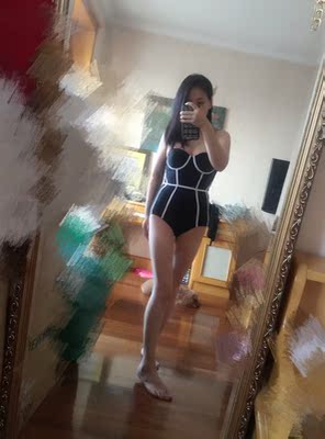 泳衣收到了，穿起来真的好喜欢,很显身材。