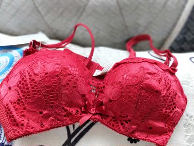 质量很好 颜色也非常漂亮，没有色差，这个色的和图片一样，非常好，性价比很高，质量也不错，很实惠，对得起这个价格，卖家发货也很快。