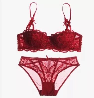 宝贝收到，是我喜欢的大红色，没有异味，下水洗了，不掉色，款式很性感，穿着很舒服，喜欢的朋友赶紧下手，值得拥有