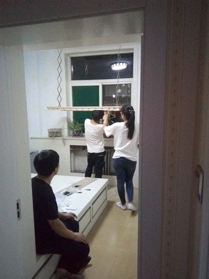 目前看来请问莱圣电动晾衣架怎么样，质量如何？用起来方便耐用吗