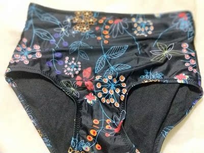 质量很好，穿着舒服，好看，颜色和图片一样，美美的，