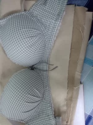 第二次买了，挺好的，很舒服，薄薄的很透气