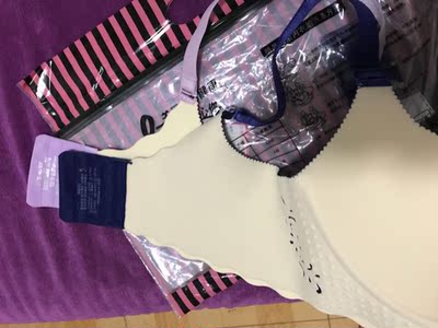 两个内衣一样的号，长短差好多，客服说不是一批次的，客服给了两个建议，一个是换货，一个是退货，但我要说的是：你们给我换货，换回来不还是不标准，连自己都不知道大小的货么，至于退货，我一个独自照看孩子的哺乳期产妇，要怎么去退货，最后无解，但我觉得我是受到了不公平对待，不能你们给我两个建议，我就必须从这两个建议里选，虽然我也没有好的解决办法，但我至少想把自己内心的想法说出来