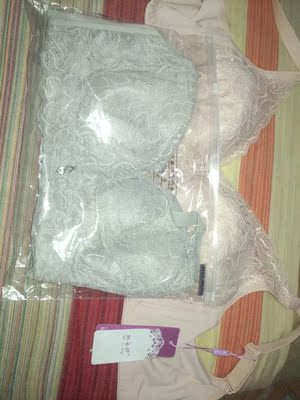 店长推荐的尺码刚刚好，穿着舒适无勒感，没想到在网上能买到这么合适的内衣，会继续关注他家